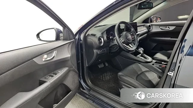 Kia The New K3 2nd generation 2021 Синий из Кореи, фото 3