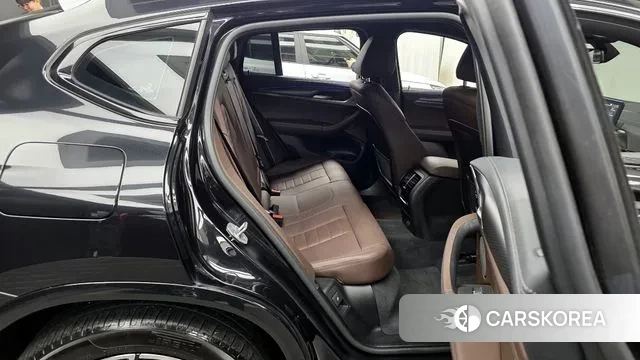 BMW X4 (G02) 2023 Черный из Кореи, фото 3