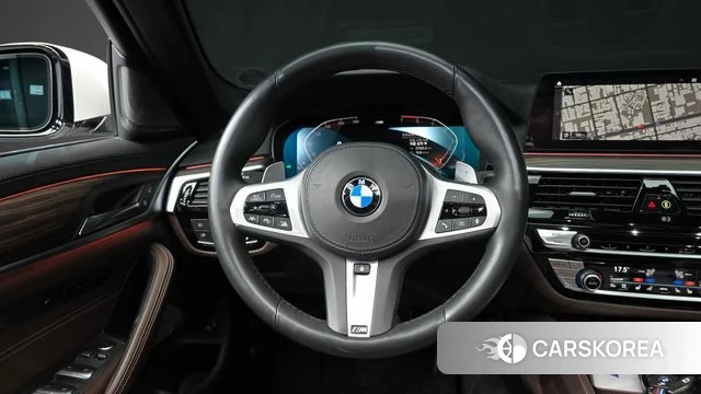 BMW 5 Series (G30) 2020 Белый из Кореи, фото 3