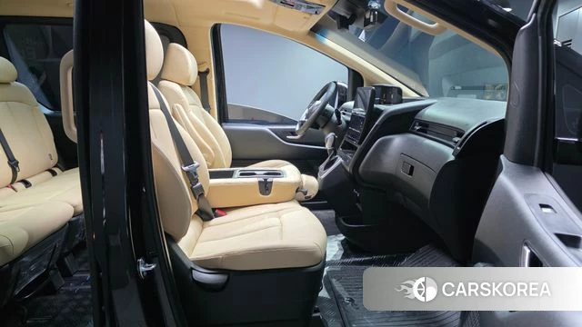 Hyundai Staria 2025 Черный из Кореи, фото 3