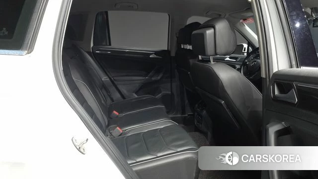 Volkswagen Tiguan second Generation 2018 Белый из Кореи, фото 3