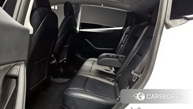 Tesla Model Y 2023 Белый из Кореи, фото 3