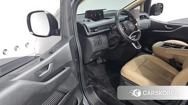 Hyundai Staria 2023 Серый из Кореи, фото 3