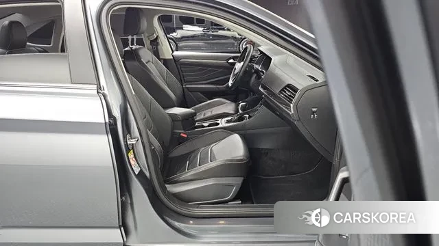 Volkswagen 7th Generation of Jetta 2023 Серый из Кореи, фото 3