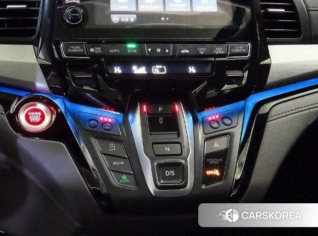 Honda Odyssey 2019 Серебристо-серый из Кореи, фото 3