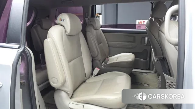 Kia The New Carnival 2018 Серебристо-серый из Кореи, фото 3