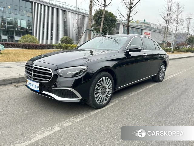 Mercedes-Benz E-class 2023 Черный из Китая, фото 3