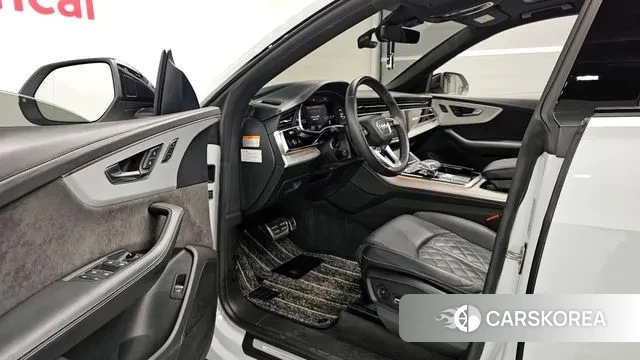 Audi Q8 (4M) 2022 Белый из Кореи, фото 3
