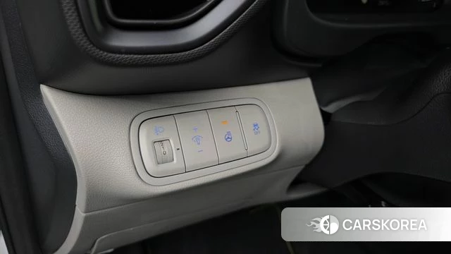 Hyundai Venue 2023 Белый из Кореи, фото 3
