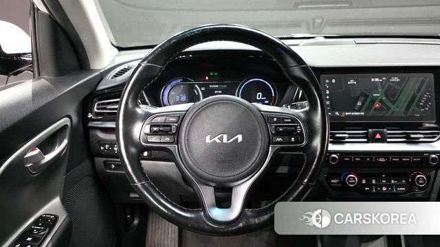 Kia Niro Plus 2022 Белый из Кореи, фото 3
