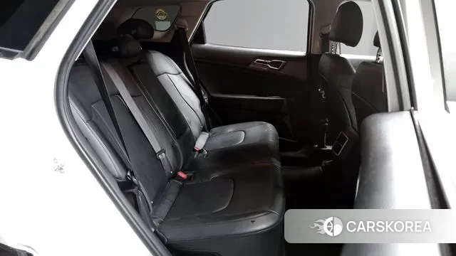 Kia Sportage 5th Generation Hybrid 2021 Белый из Кореи, фото 3