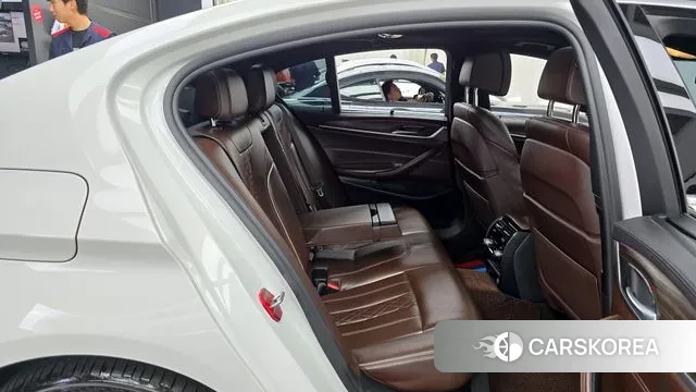 BMW 5 Series (G30) 2018 Белый из Кореи, фото 3