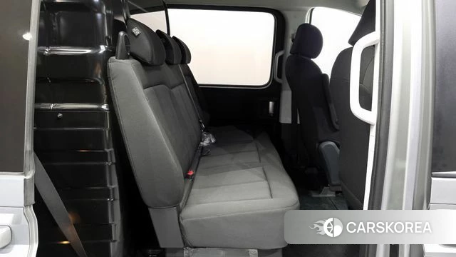 Hyundai Staria 2022 Серебряный из Кореи, фото 3