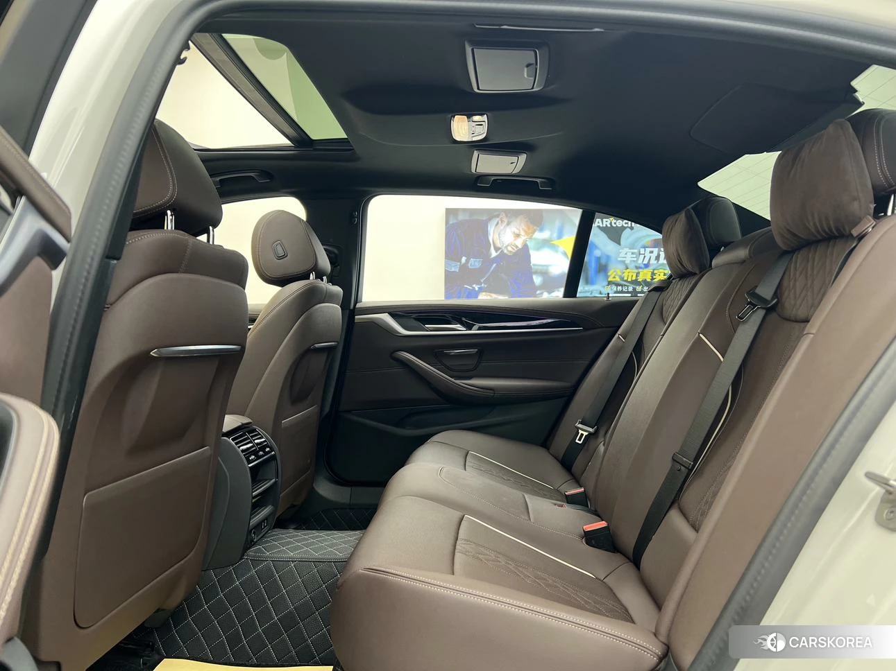 BMW 5 series 2021 Белый из Китая, фото 3