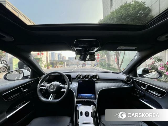 Mercedes-Benz Class C 2024 Белый из Китая, фото 3