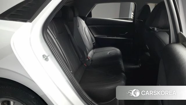 Hyundai Avante (CN7) 2022 Белый из Кореи, фото 3