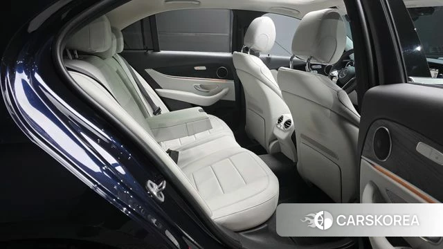 Mercedes-Benz E-Class W213 2022 Синий из Кореи, фото 3