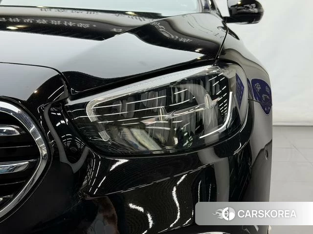 Mercedes-Benz E-class 2023 Черный из Китая, фото 3