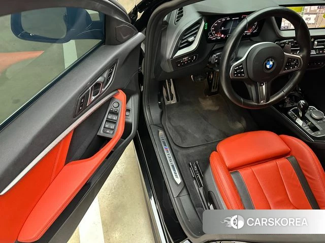 BMW 1 Series (F40) 2023 Черный из Кореи, фото 3