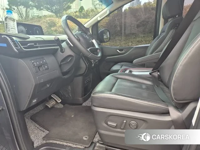 Hyundai Staria 2022 Серый из Кореи, фото 3