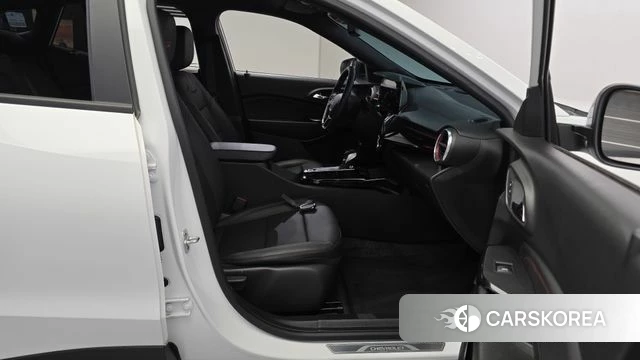 Chevrolet (GM Daewoo) Trax Crossover 2023 Белый из Кореи, фото 3