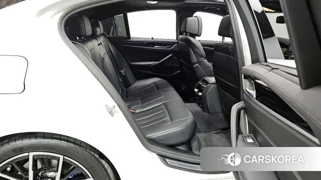 BMW 5 Series (G30) 2022 Белый из Кореи, фото 3