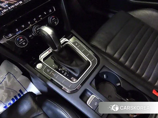 Volkswagen Passat GT (B8) 2018 Белый из Кореи, фото 3