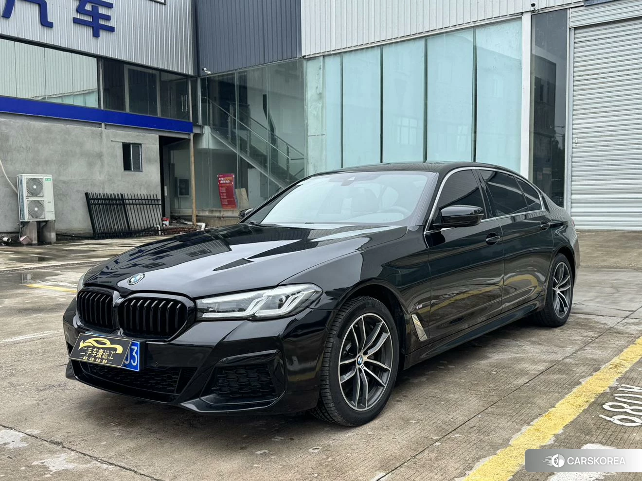 BMW 5 series 2022 Черный из Китая, фото 3