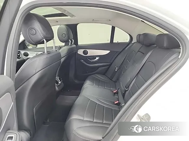 Mercedes-Benz C-Class W205 2018 Белый из Кореи, фото 3