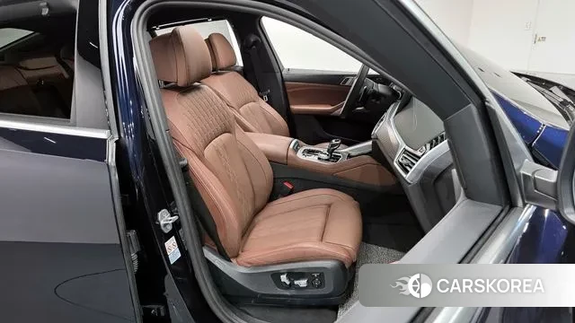 BMW X6 (G06) 2022 Черный из Кореи, фото 3