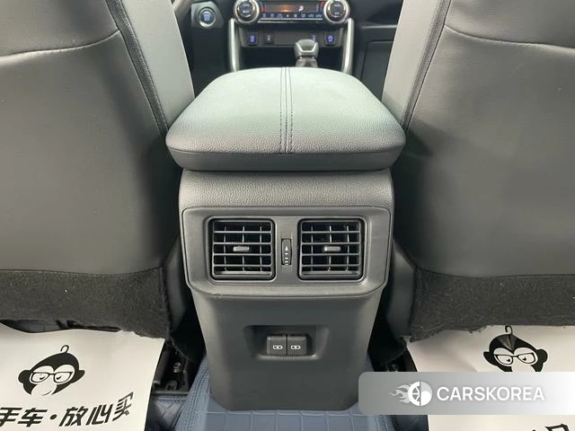 Toyota RAV4 Rongfang 2021 Серебристо-серый из Китая, фото 3