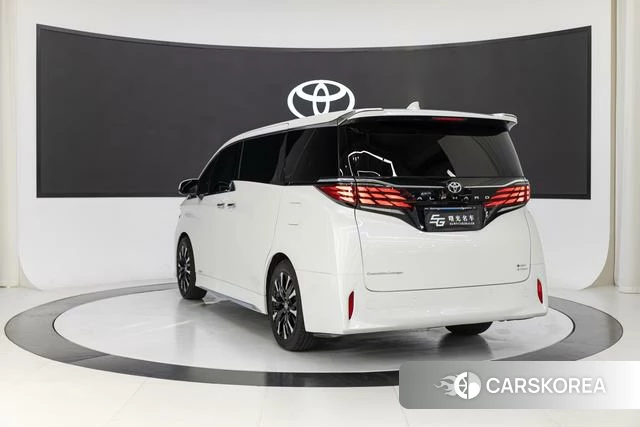 Toyota Elfa 2025 Белый из Китая, фото 3