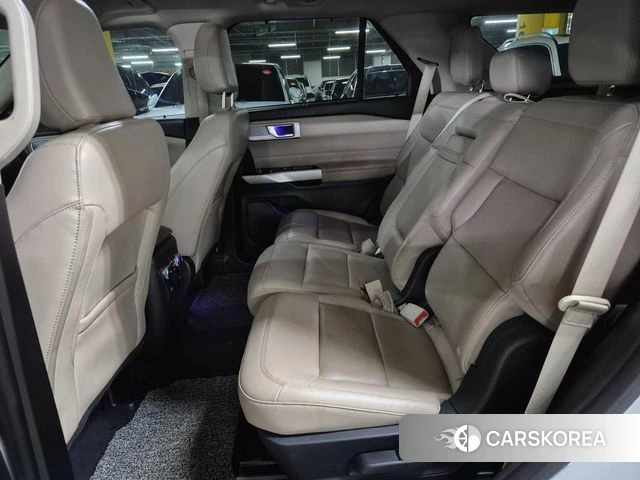 Ford Explorer 6th Generation 2021 Белый из Кореи, фото 3