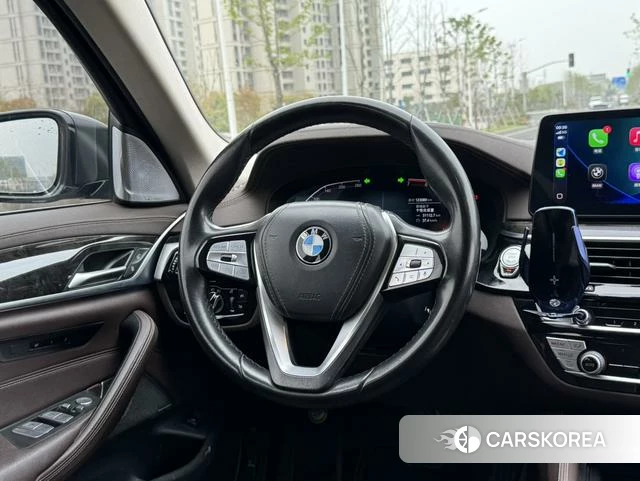BMW 5 series 2021 Черный из Китая, фото 3