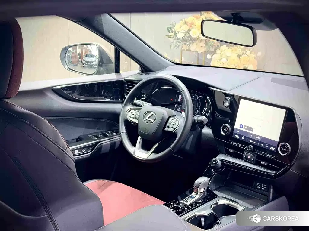 Lexus NX 2023 Silver/gray из Китая, фото 3