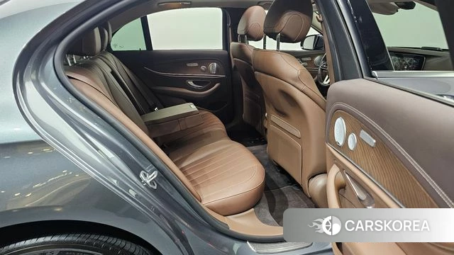 Mercedes-Benz E-Class W213 2020 Серый из Кореи, фото 3