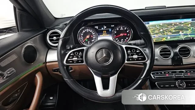 Mercedes-Benz E-Class W213 2019 Белый из Кореи, фото 3