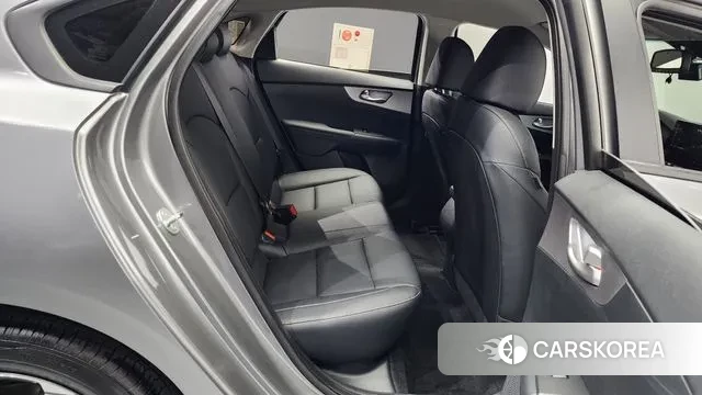 Kia The New K3 2nd generation 2024 Серебряный из Кореи, фото 3