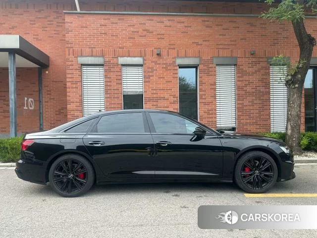 Audi A6L 2023 Черный из Китая, фото 3
