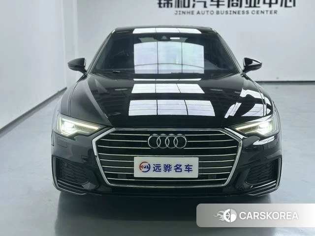 Audi A6L 2021 Черный из Китая, фото 3