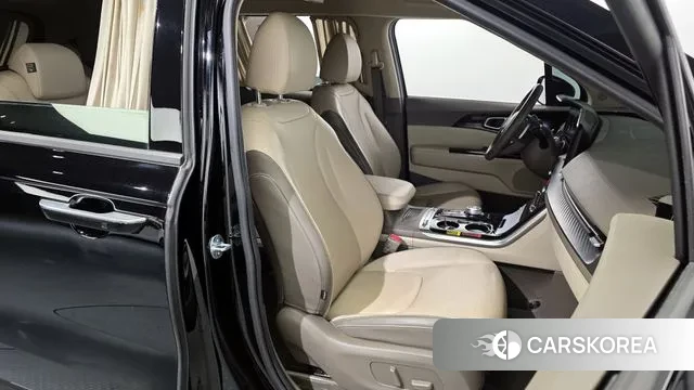 Kia Carnival 4th generation 2023 Черный из Кореи, фото 3