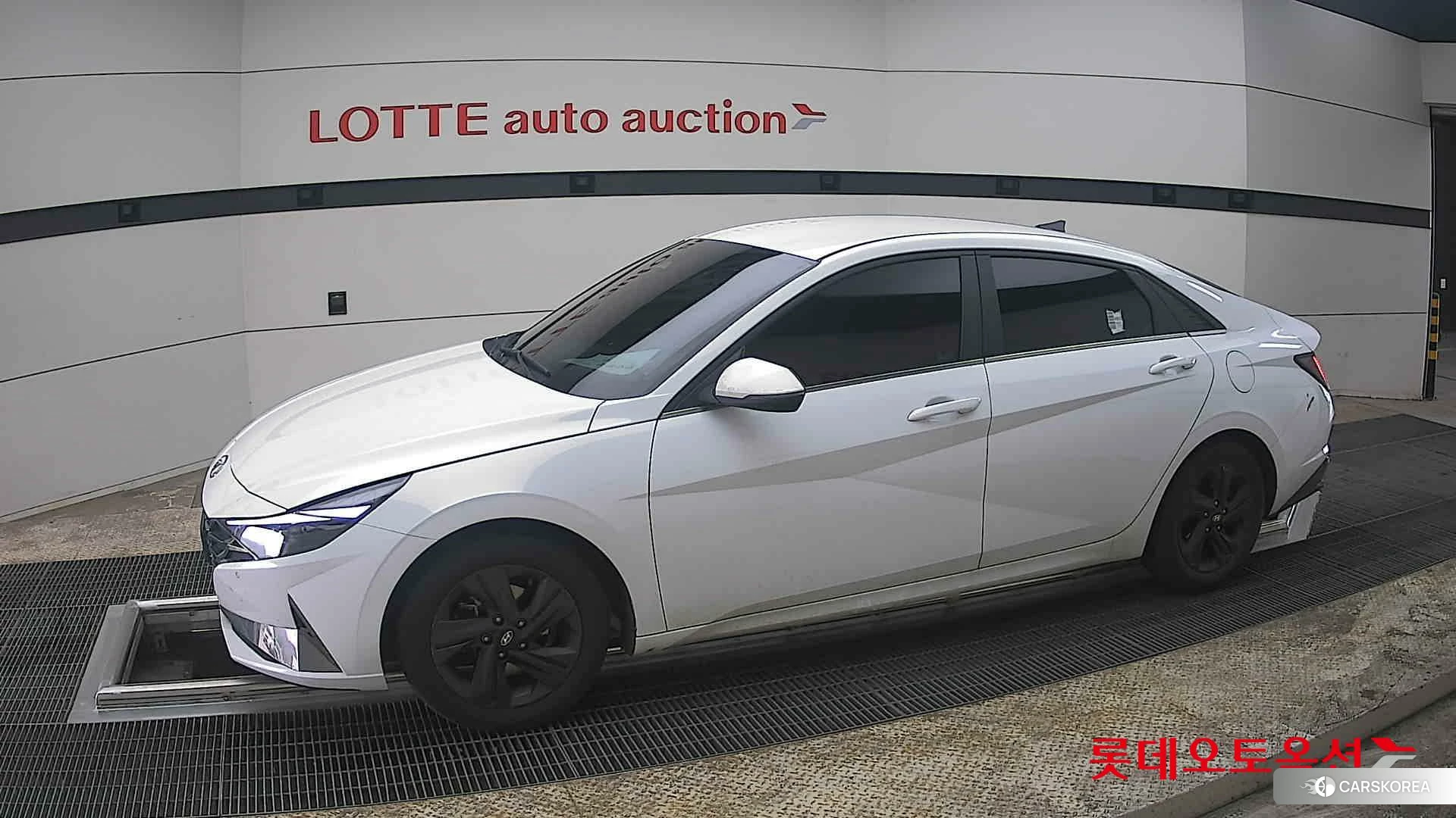 Hyundai Avante 2021 Polar White из Кореи, фото 3