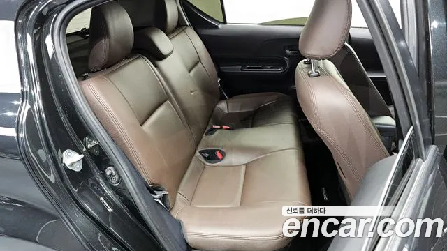 Toyota Prius C id 2669035 из Кореи 3