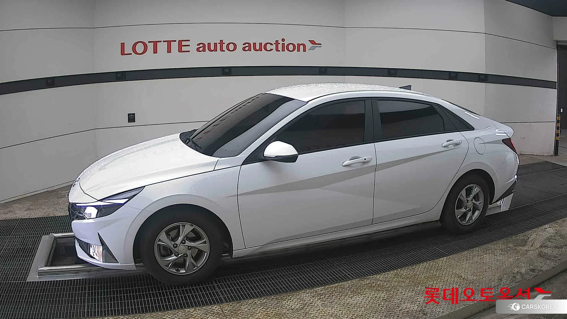 Hyundai Avante 2021 Polar White из Кореи, фото 3