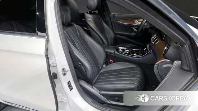 Mercedes-Benz E-Class W213 2020 Белый из Кореи, фото 3