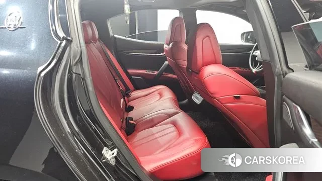 Maserati Ghibli 2018 Черный из Кореи, фото 3