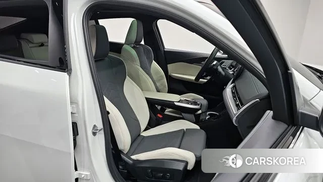 BMW X2 (U10) 2025 Белый из Кореи, фото 3