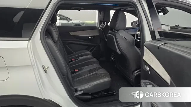 Peugeot 5008 second generation 2021 Белый из Кореи, фото 3