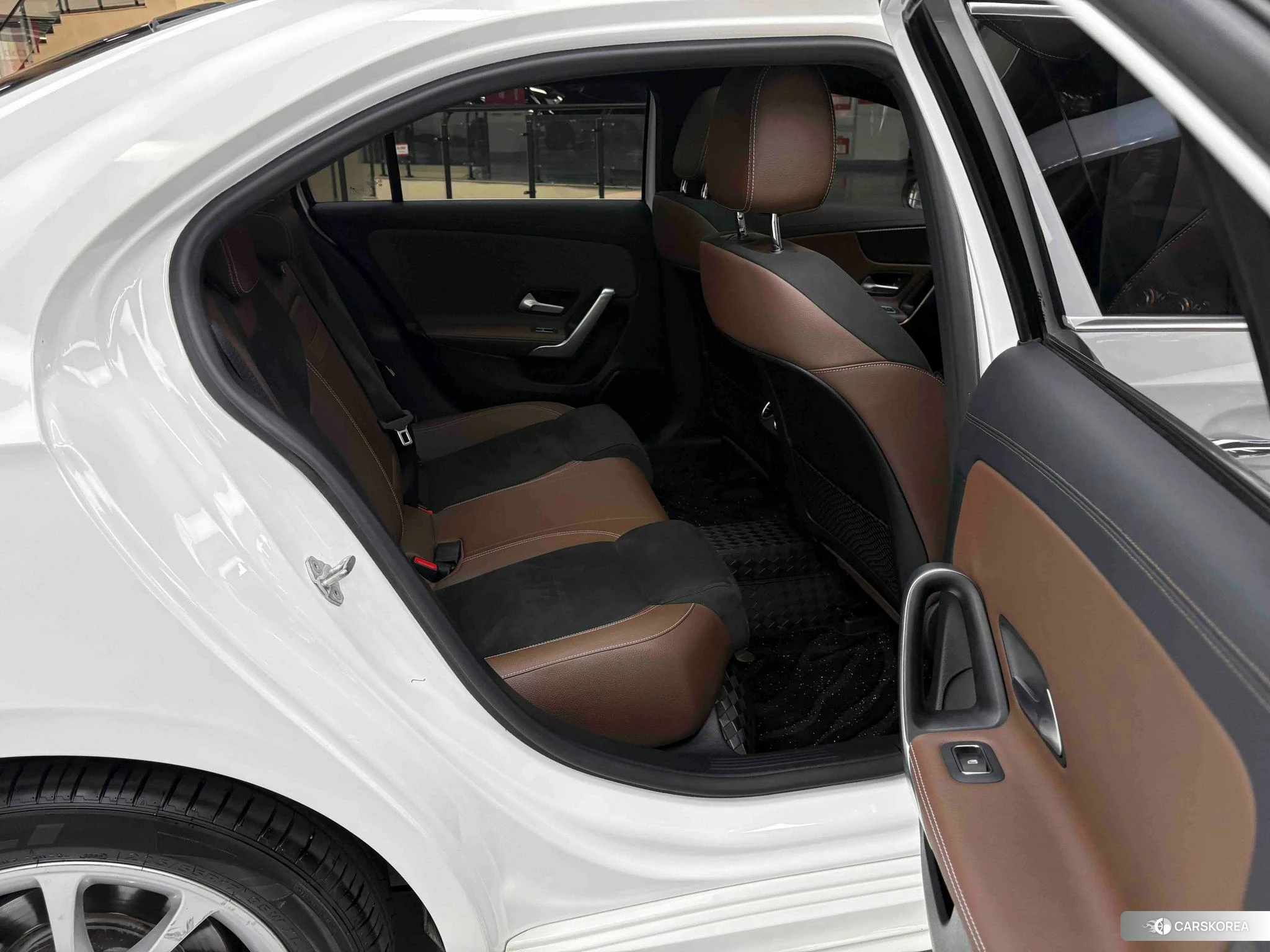 Mercedes-Benz Class A 2021 Белый из Китая, фото 3