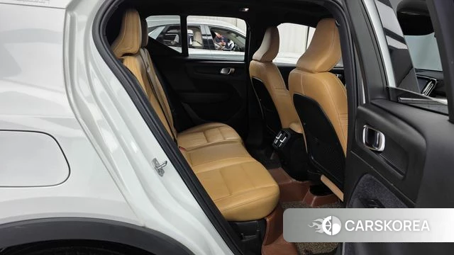 Volvo XC40 2019 Белый из Кореи, фото 3
